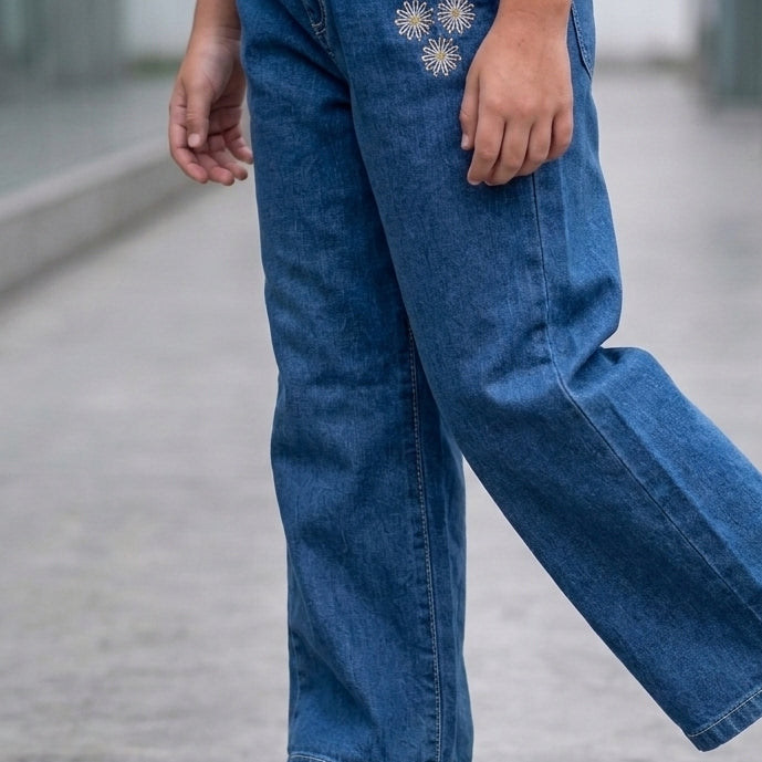 Pantalón Chambray Niña con Margaritas Bordadas