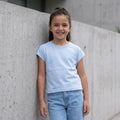 Polo crop niña algodón celeste baby corte boxy — Angela Kids Perú

