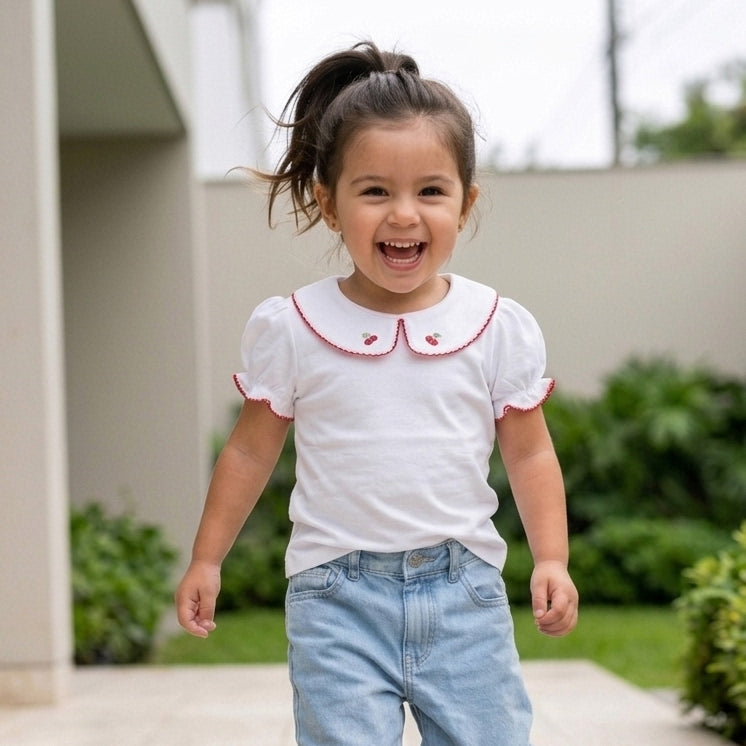 Polo de algodón para niña con cuello de cerezas