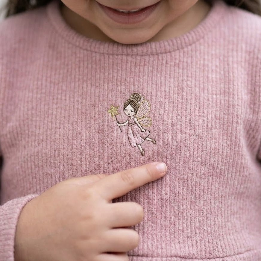 Vestido tejido niña rosa bordado pecho – Angela Kids ropa para niñas